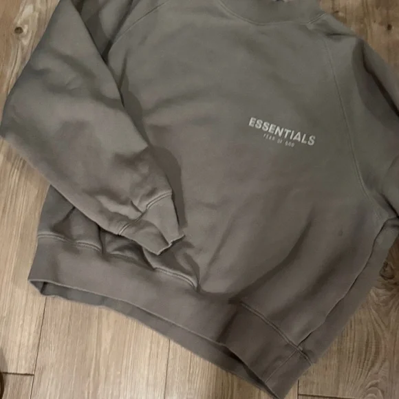 Women’s Essential Fear of God Tan Crew Sweater - Picture 4 of 7